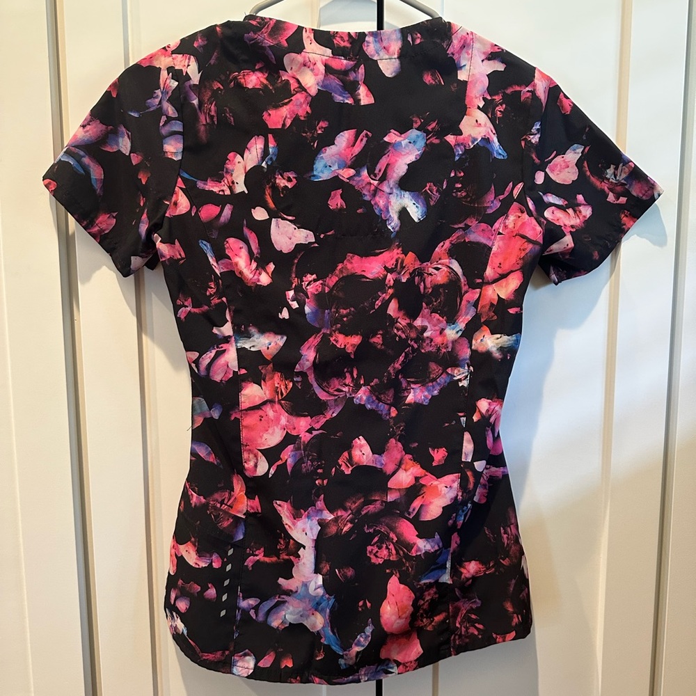 Scrub Top - Picture 3 of 3